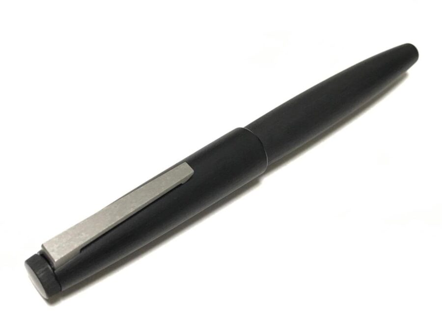 LAMY2000-top-2